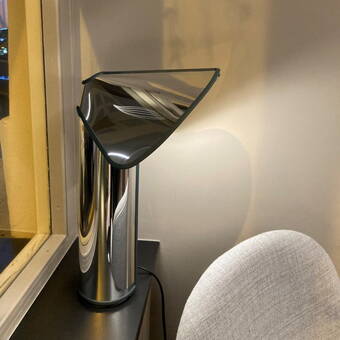 Chiara Table