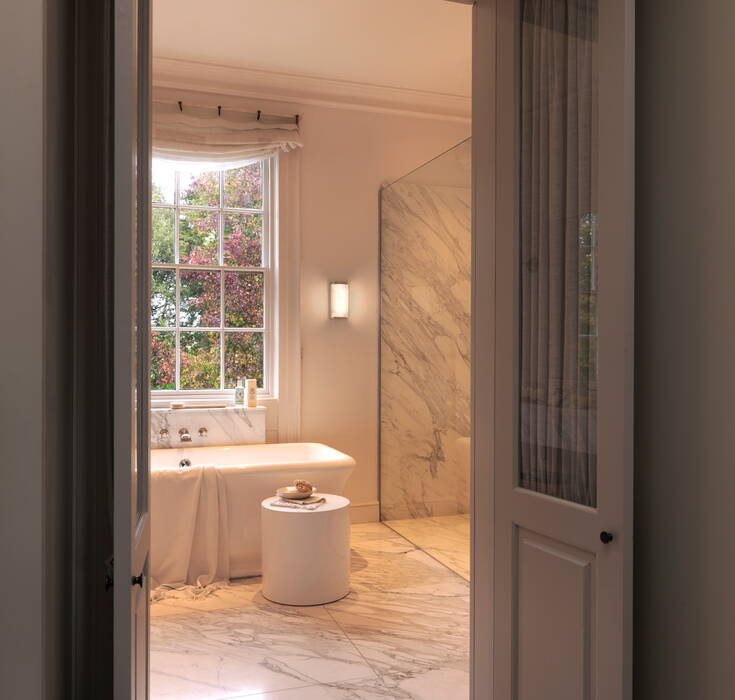 Versailles 250 Phase Dimmable